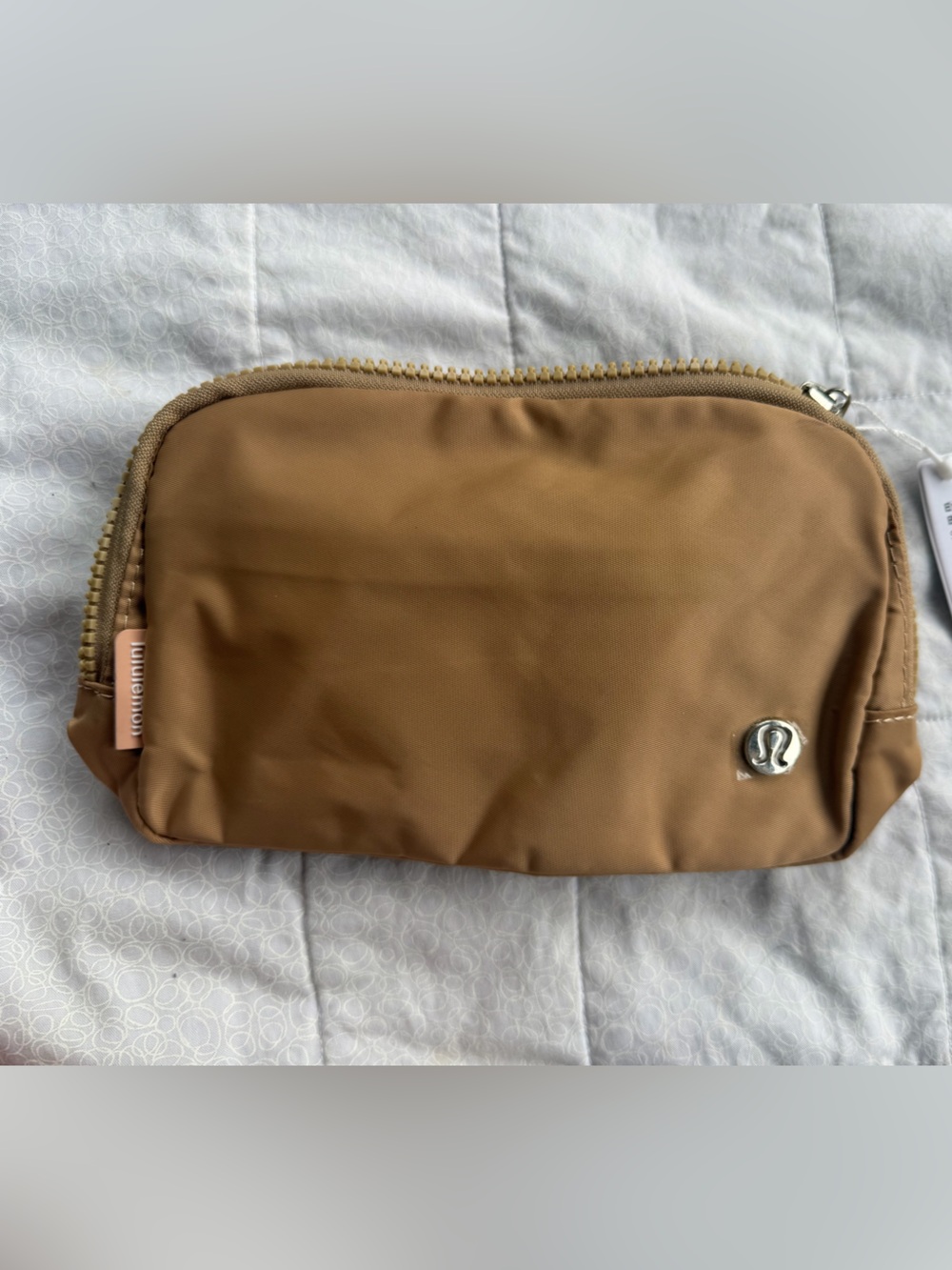 NWT Lululemon Everywhere belt bag Tan Travel cross body